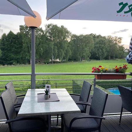 Hotel Und Restaurant Zum Bunten Hirsch มิโรว์ ภายนอก รูปภาพ