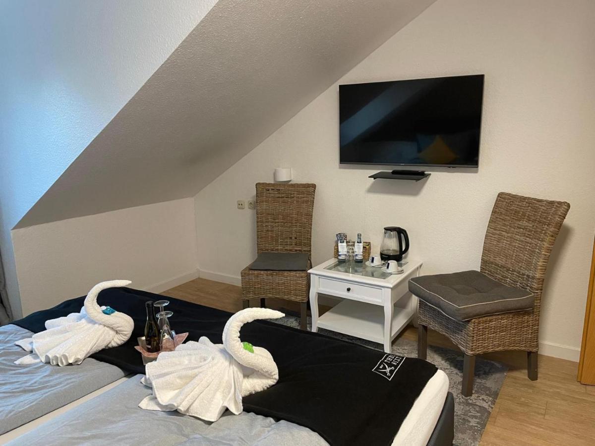 Hotel Und Restaurant Zum Bunten Hirsch มิโรว์ ภายนอก รูปภาพ